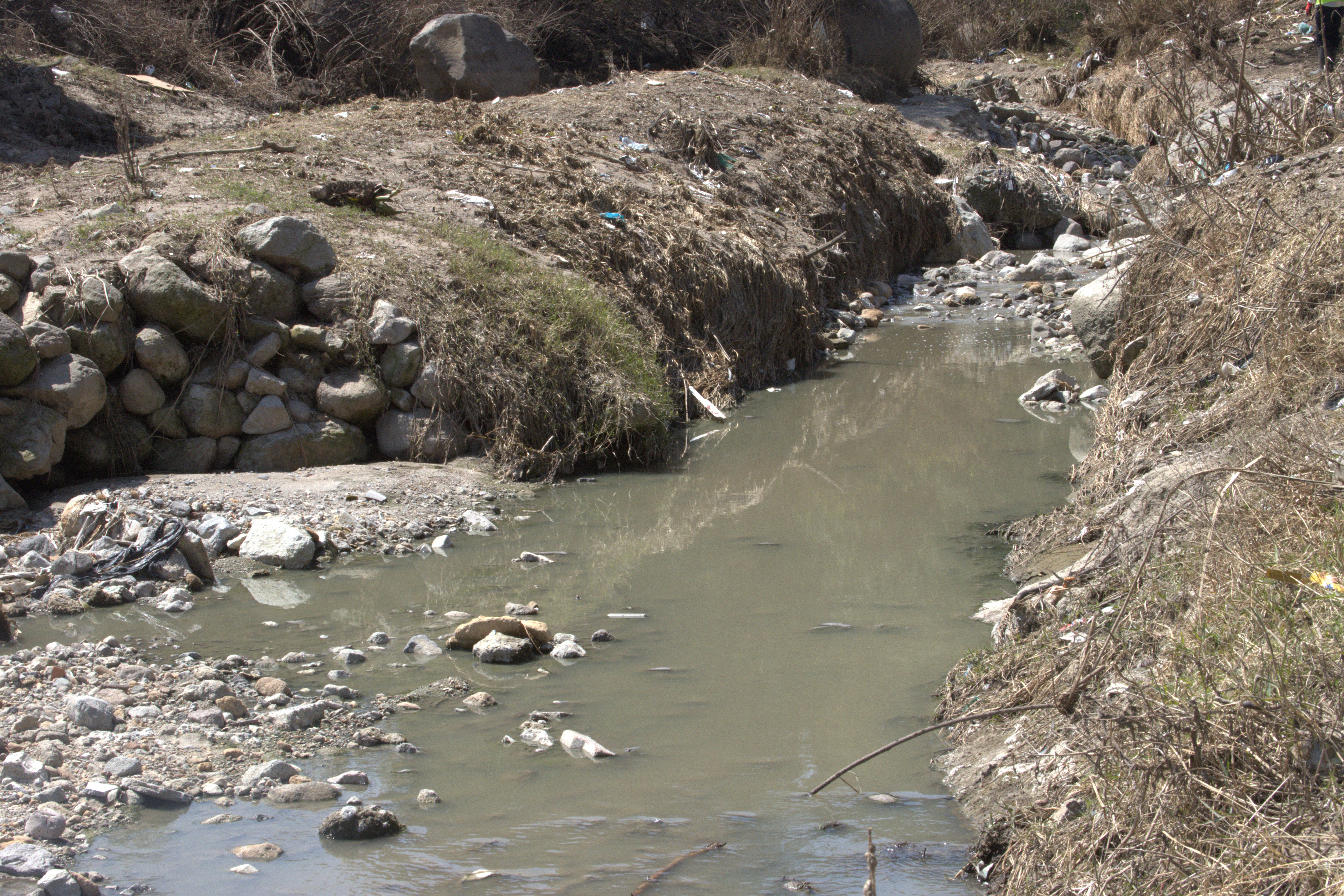 Relleno sanitario de Naucalpan pone en riesgo ambiental a la presa Madín